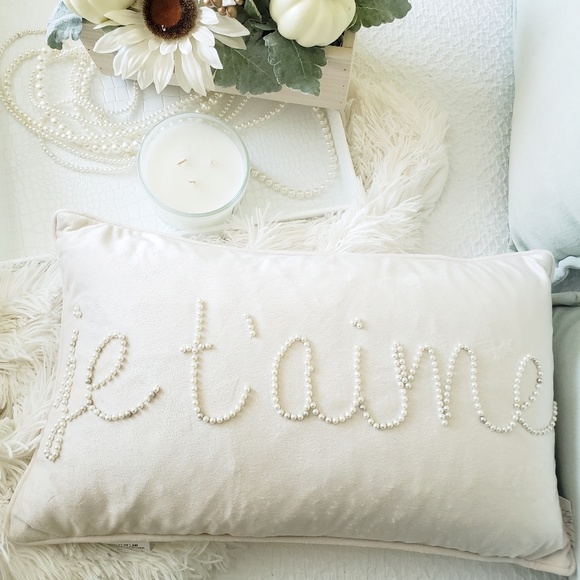 Marlo Lorenz Other - Velvet Pillow and Decor Gift
